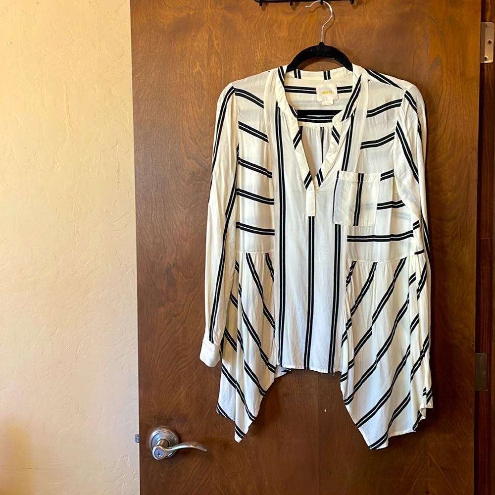 Maeve Tunic. Cream with Black Stripes. Size 4.